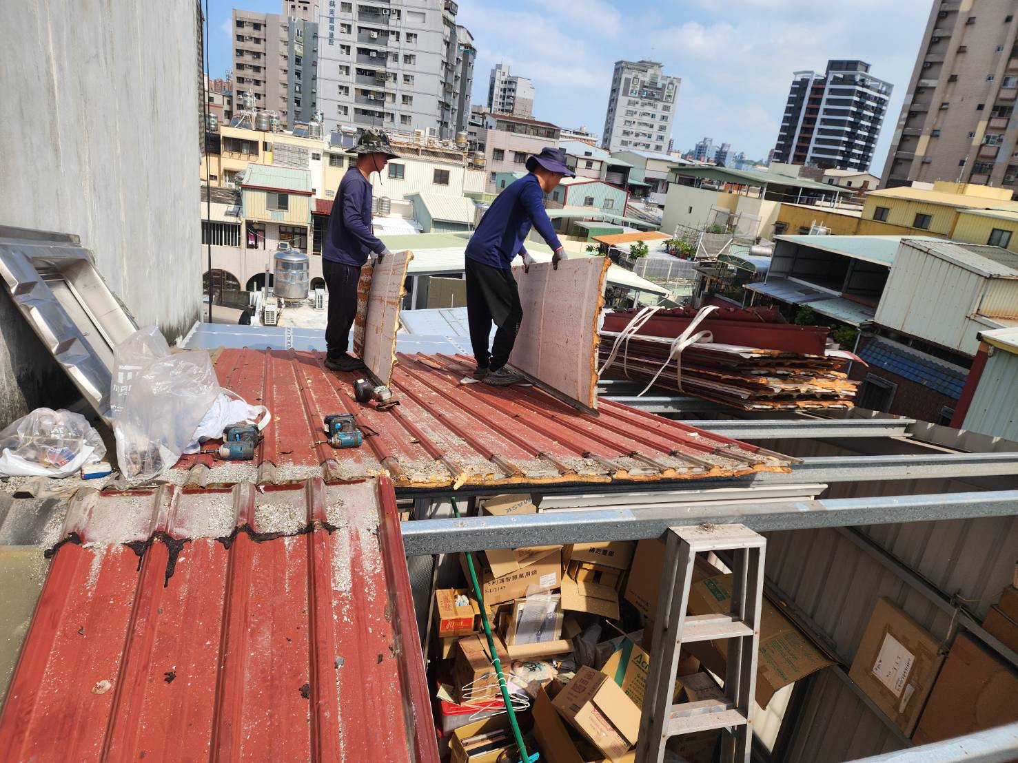 高雄金屬工程-高雄金屬浪板更換